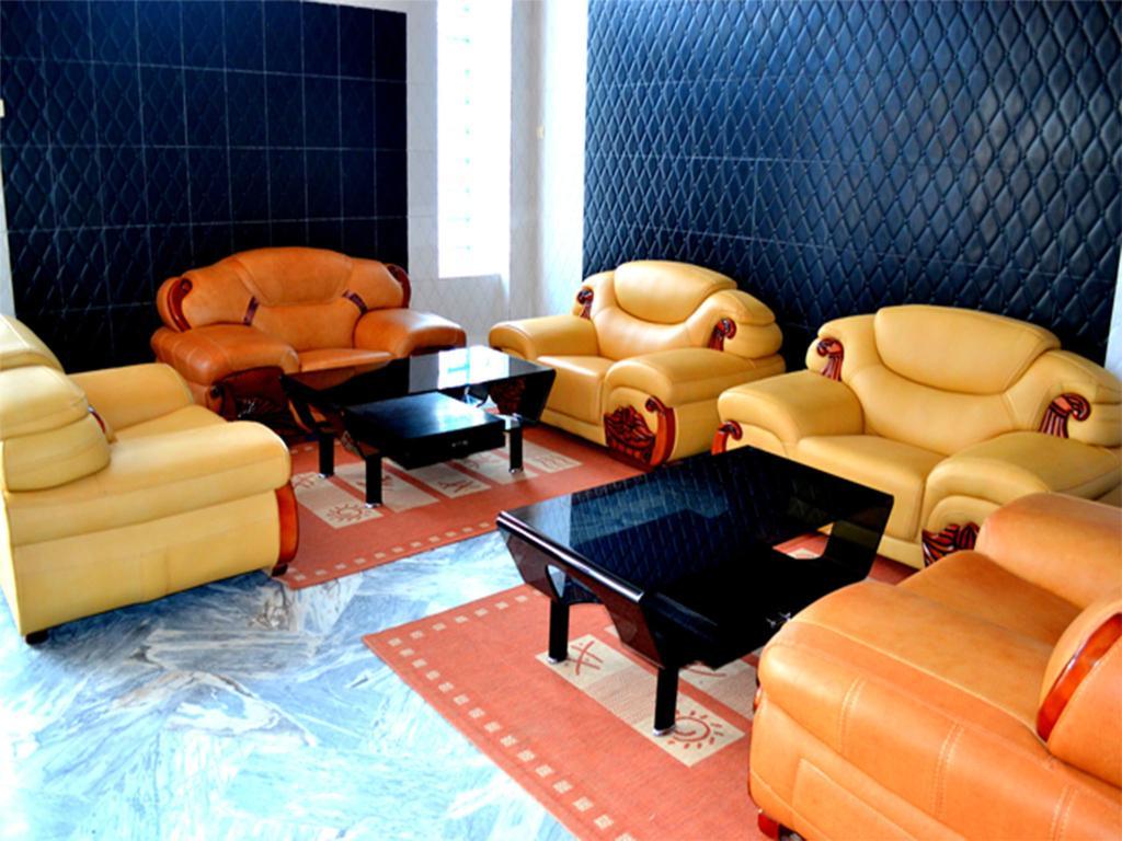 Royal Suites Hotel Нуакшот Экстерьер фото