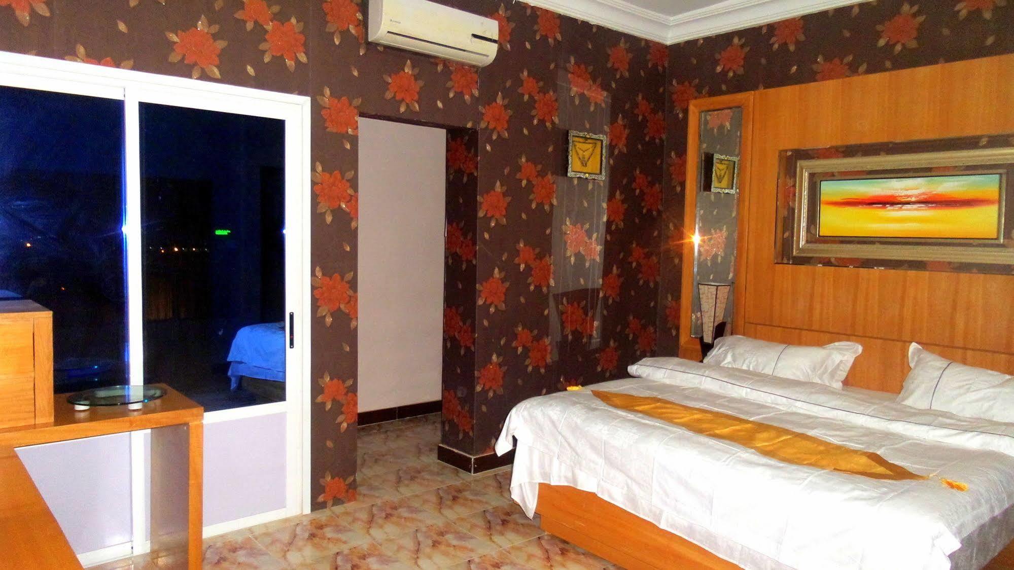 Royal Suites Hotel Нуакшот Экстерьер фото